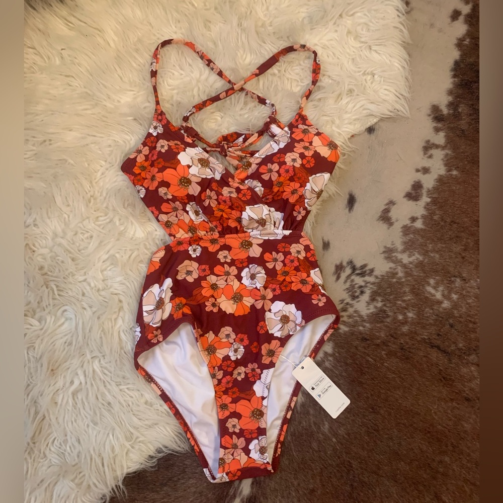 One piece woman’s swimsuit